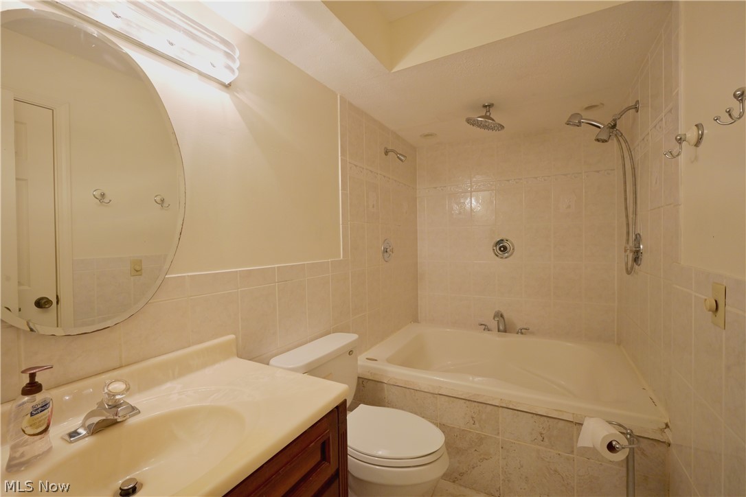 42833 Albrecht Road Elyria, OH 44035 - Photo 20 of 24 Gallery Image 20