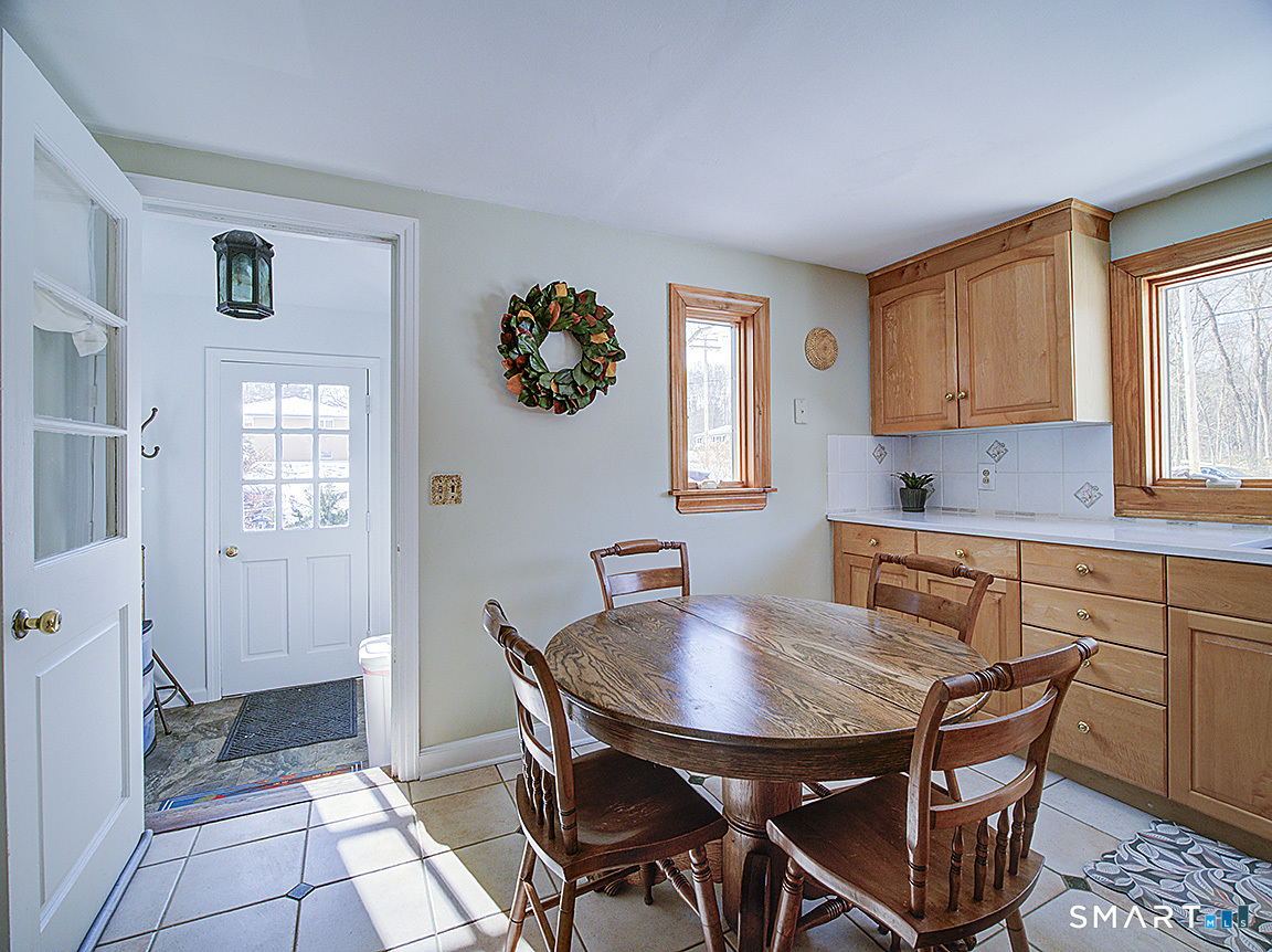 1253 Dunbar Hill Road Hamden, CT 06514 - Photo 16 of 40