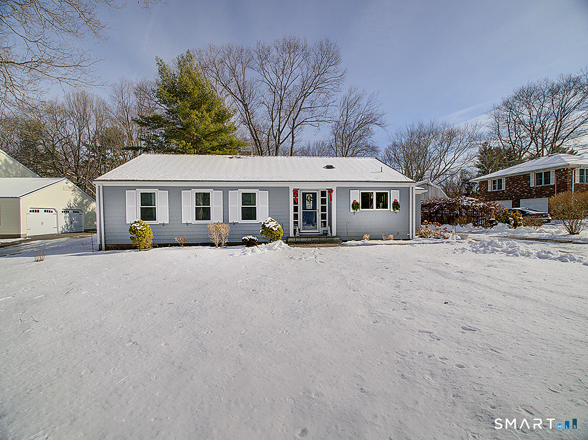 1253 Dunbar Hill Road Hamden, CT 06514 - Photo 3 of 40