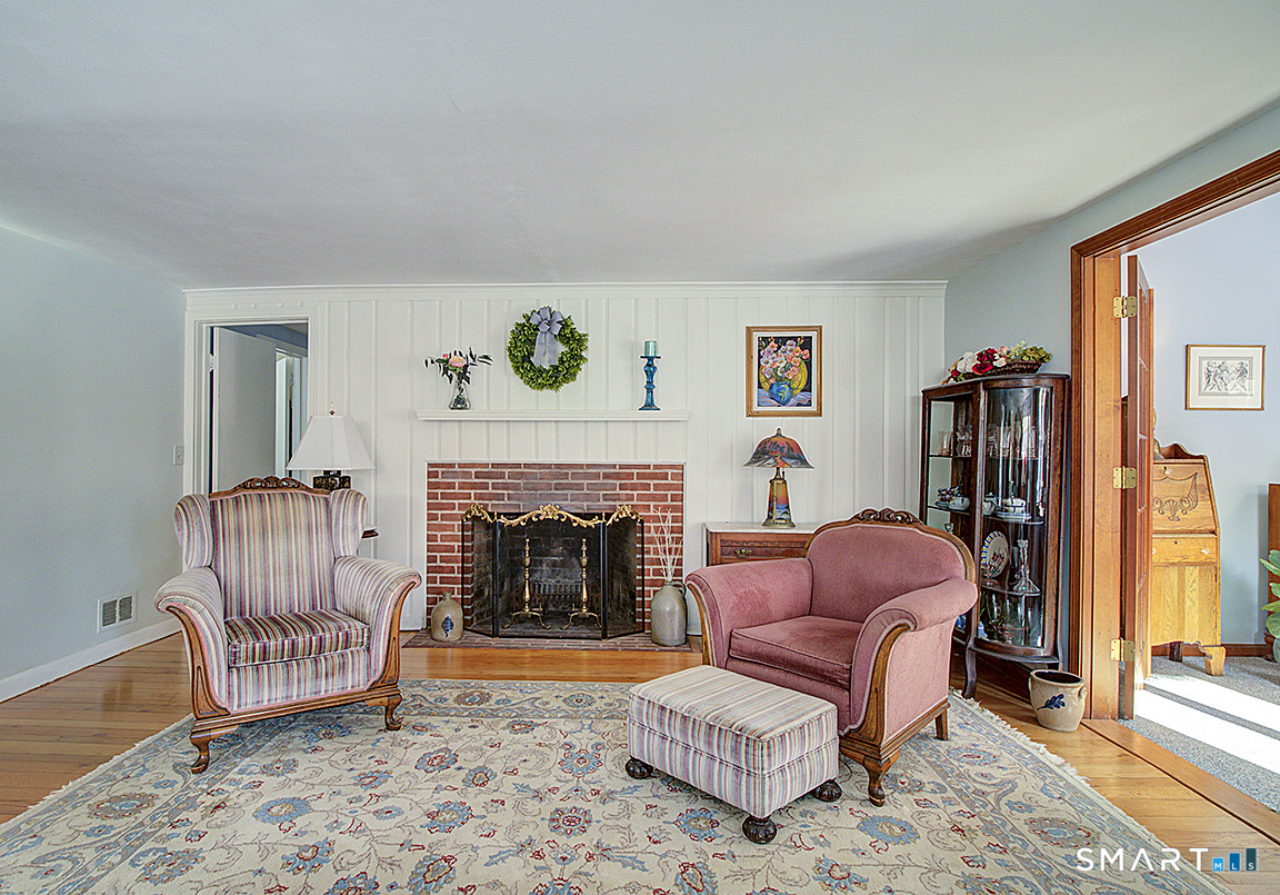 1253 Dunbar Hill Road Hamden, CT 06514 - Photo 5 of 40