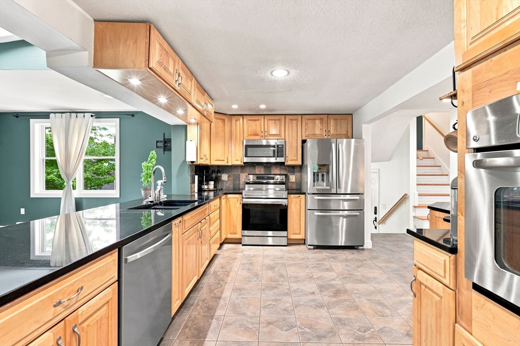 73 Glendale Road Hampden, MA 01036 - Photo 11 of 42 Gallery Image 11