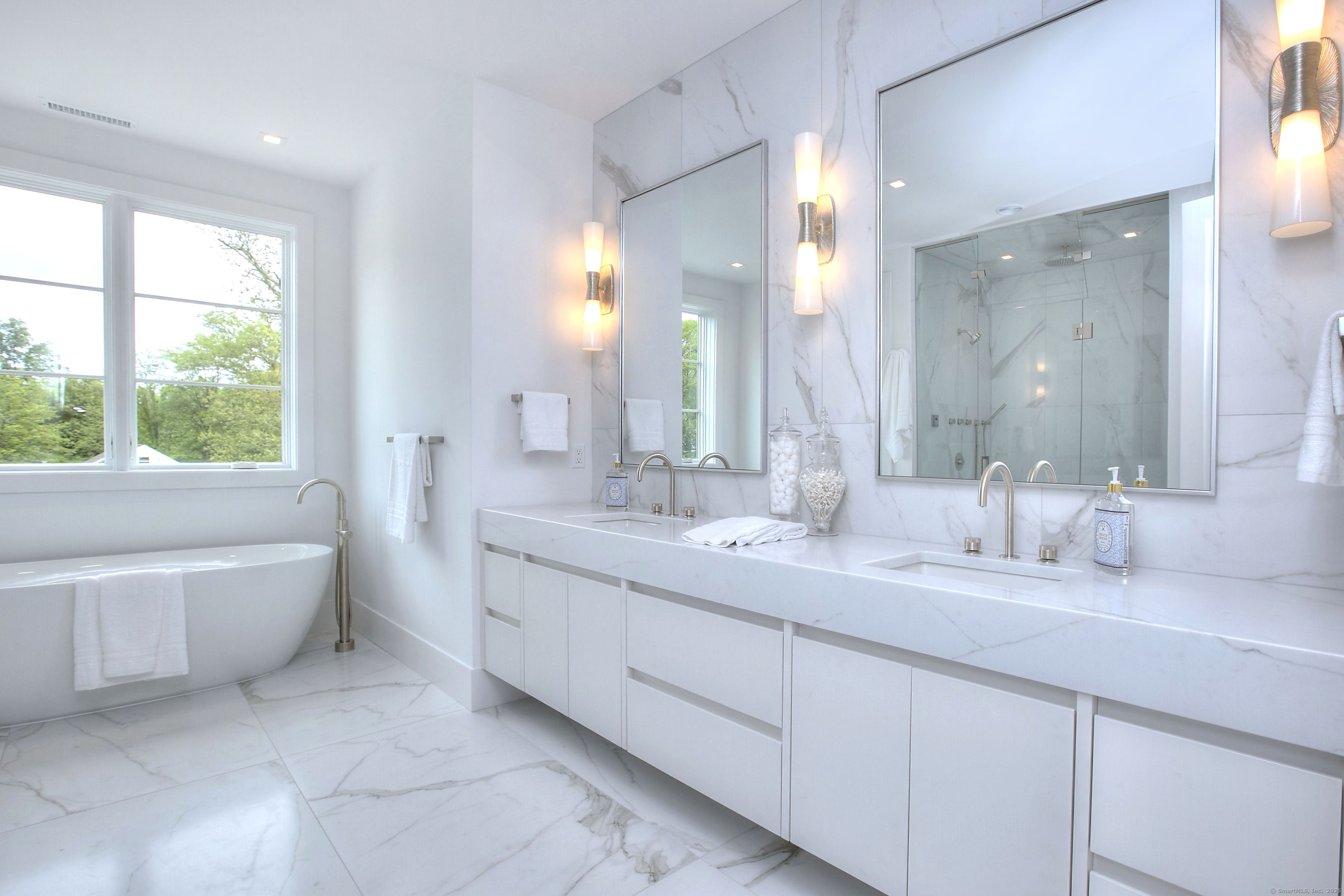 2 Webb Road Westport, CT 06880 - Photo 10 of 25 Primary Bathroom w/2 Sinks, Soaking Tub, Steam Shower and Radiant Heated Floors