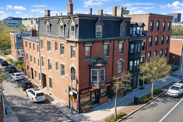 $3,300,000 | 250-252 Main Street, Boston, MA 02129