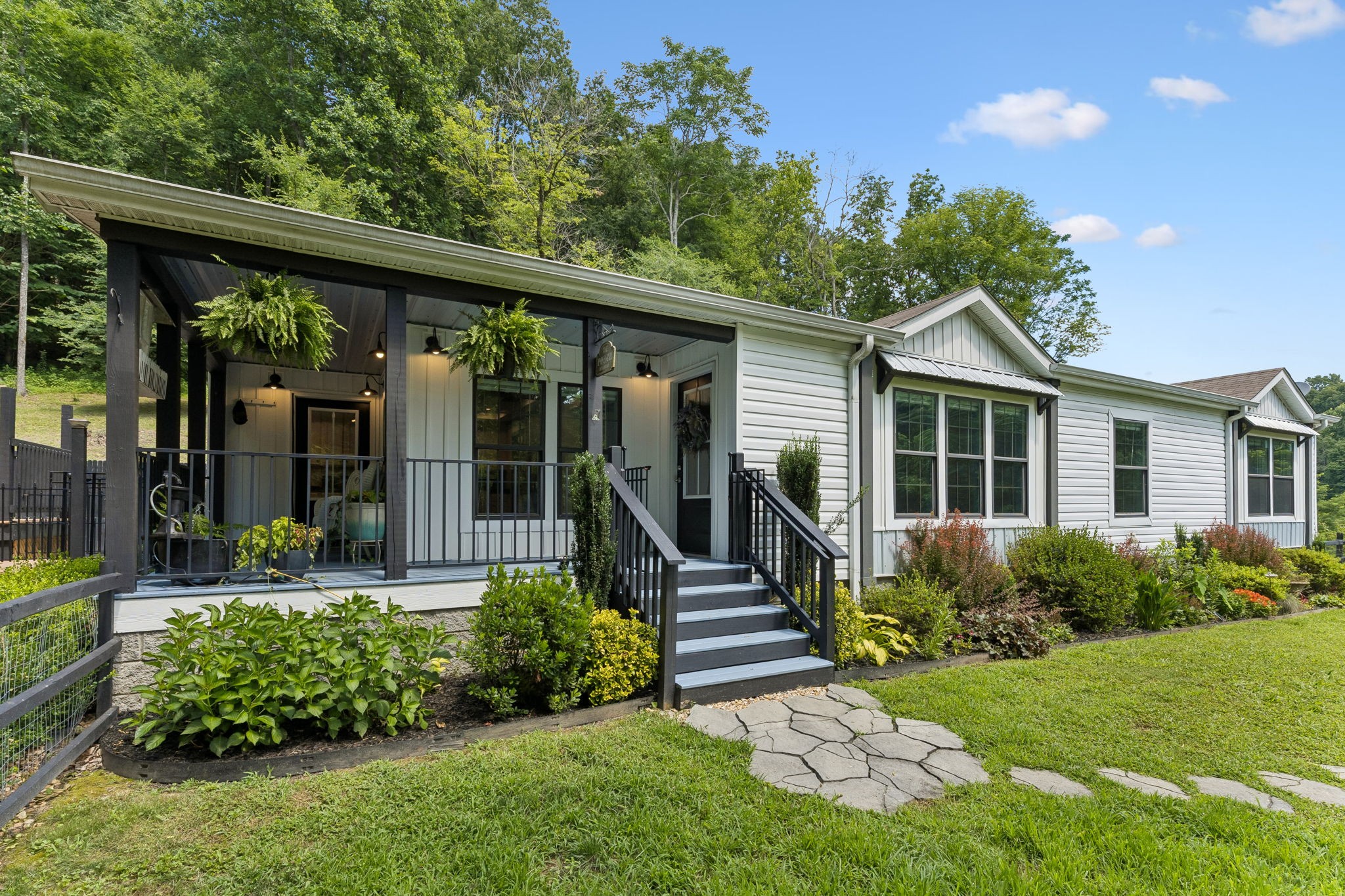 8501 Joy Road Mount Pleasant, TN 38474 - Photo 1 of 82