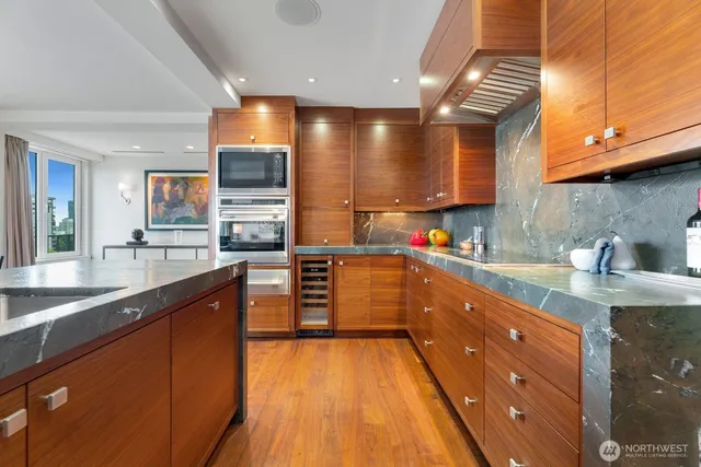 $1,299,000 | 1300 University Street, Unit 11A, Seattle, WA 98101