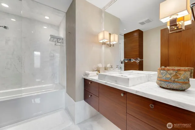 $1,299,000 | 1300 University Street, Unit 11A, Seattle, WA 98101