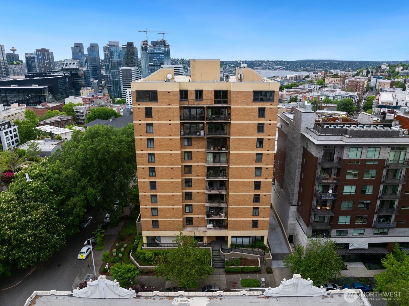 1300 University Street, Unit 11A Seattle, WA 98101 - Photo 29 of 30