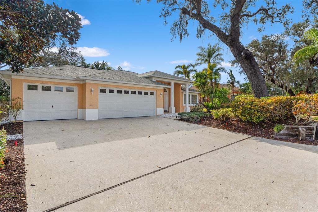 958 Ridgewood Terrace Tarpon Springs, FL 34689 - Photo 6 of 66