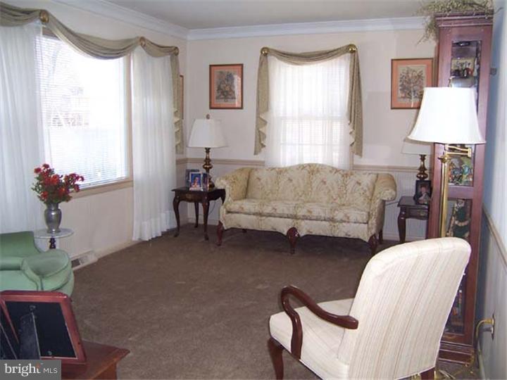 2065 Bustard Road Lansdale, PA 19446 - Photo 2 of 16 Gallery Image 2