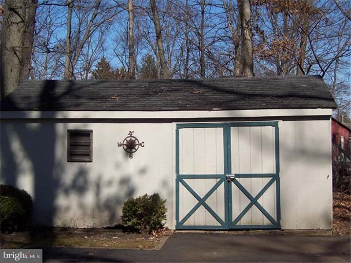 2065 Bustard Road Lansdale, PA 19446 - Photo 15 of 16 Gallery Image 15