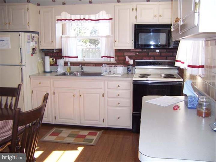 2065 Bustard Road Lansdale, PA 19446 - Photo 3 of 16 Gallery Image 3