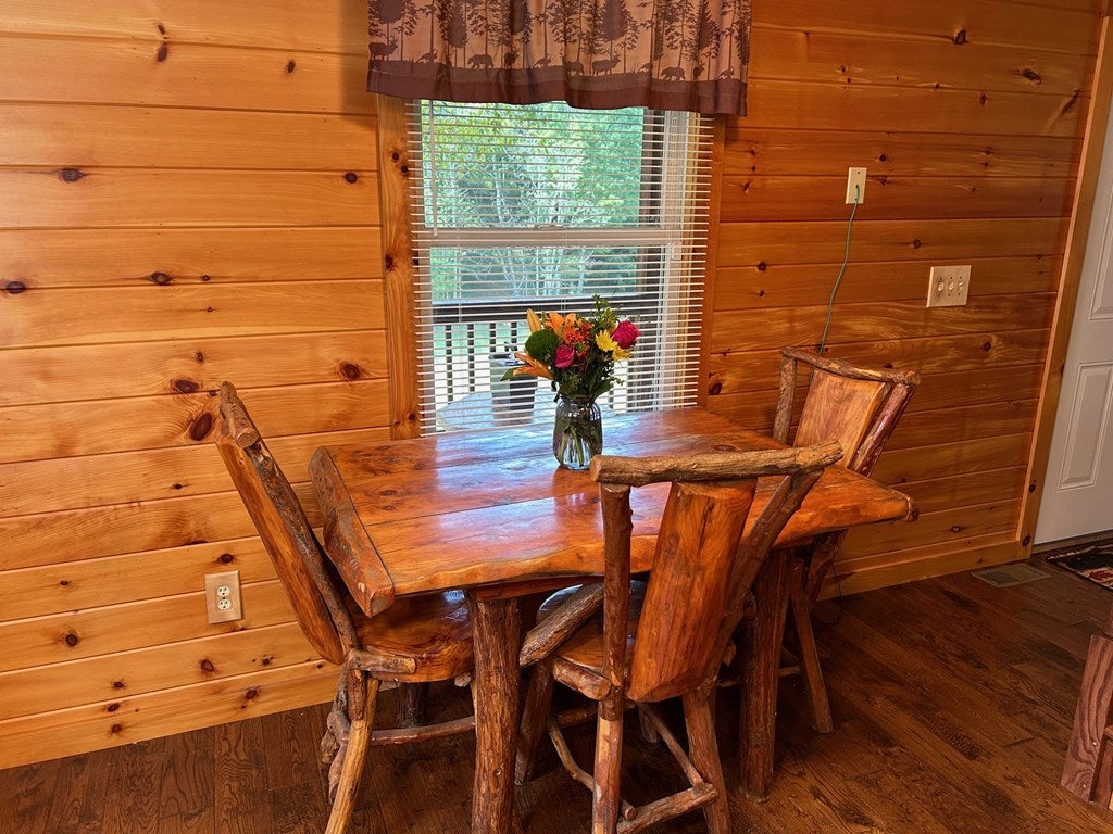 21240 Locust Branch Road Damascus, VA 24236 - Photo 33 of 57 Gallery Image 33