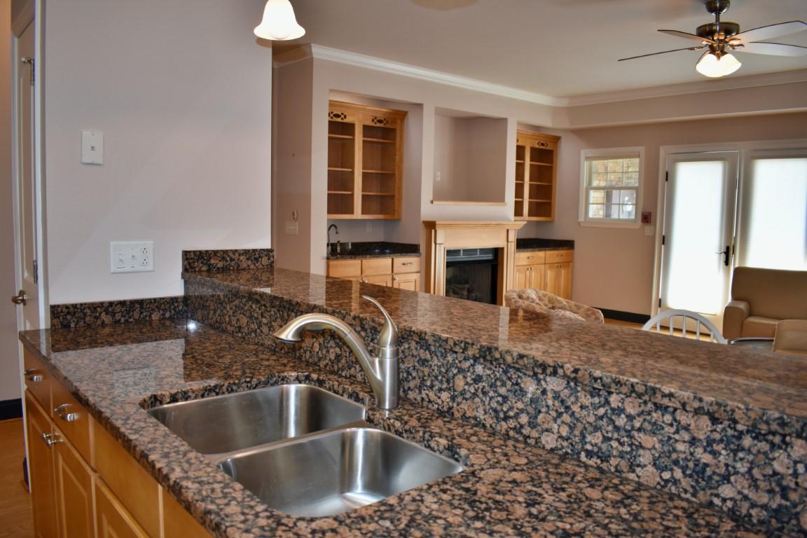 1235 New Lake Road, Unit #8 Spring City, TN 37381 - Photo 11 of 39 Kitchen 4 (Medium)