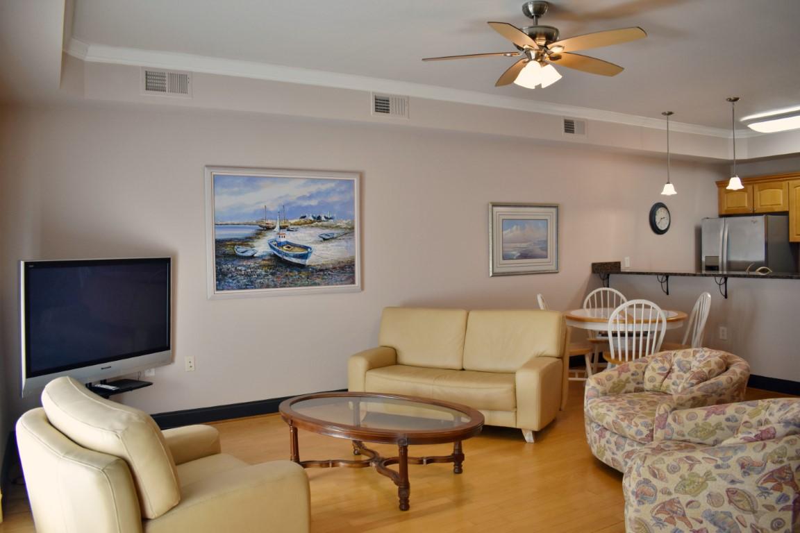 1235 New Lake Road, Unit #8 Spring City, TN 37381 - Photo 3 of 39 Living room 1 (Medium)