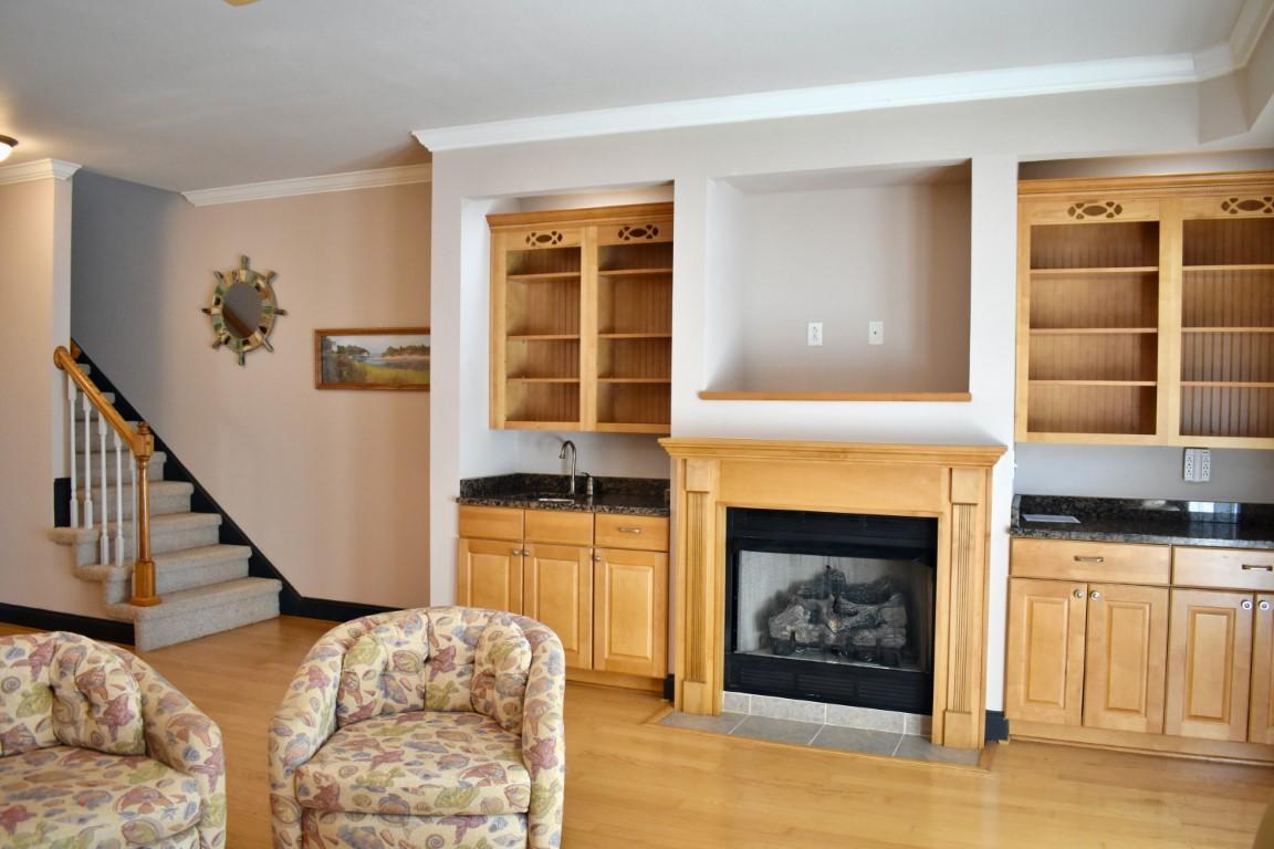 1235 New Lake Road, Unit #8 Spring City, TN 37381 - Photo 8 of 39 Livign Room 7 (Medium)
