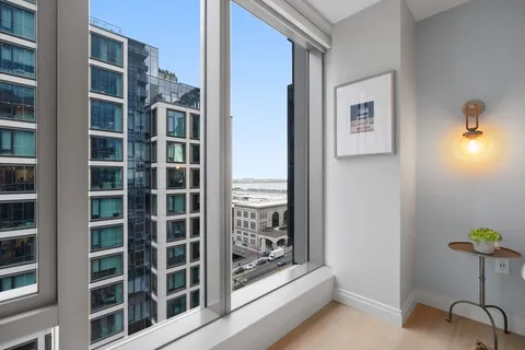 $1,385,000 | 135 Seaport Boulevard, Unit 1503, Boston, MA 02210