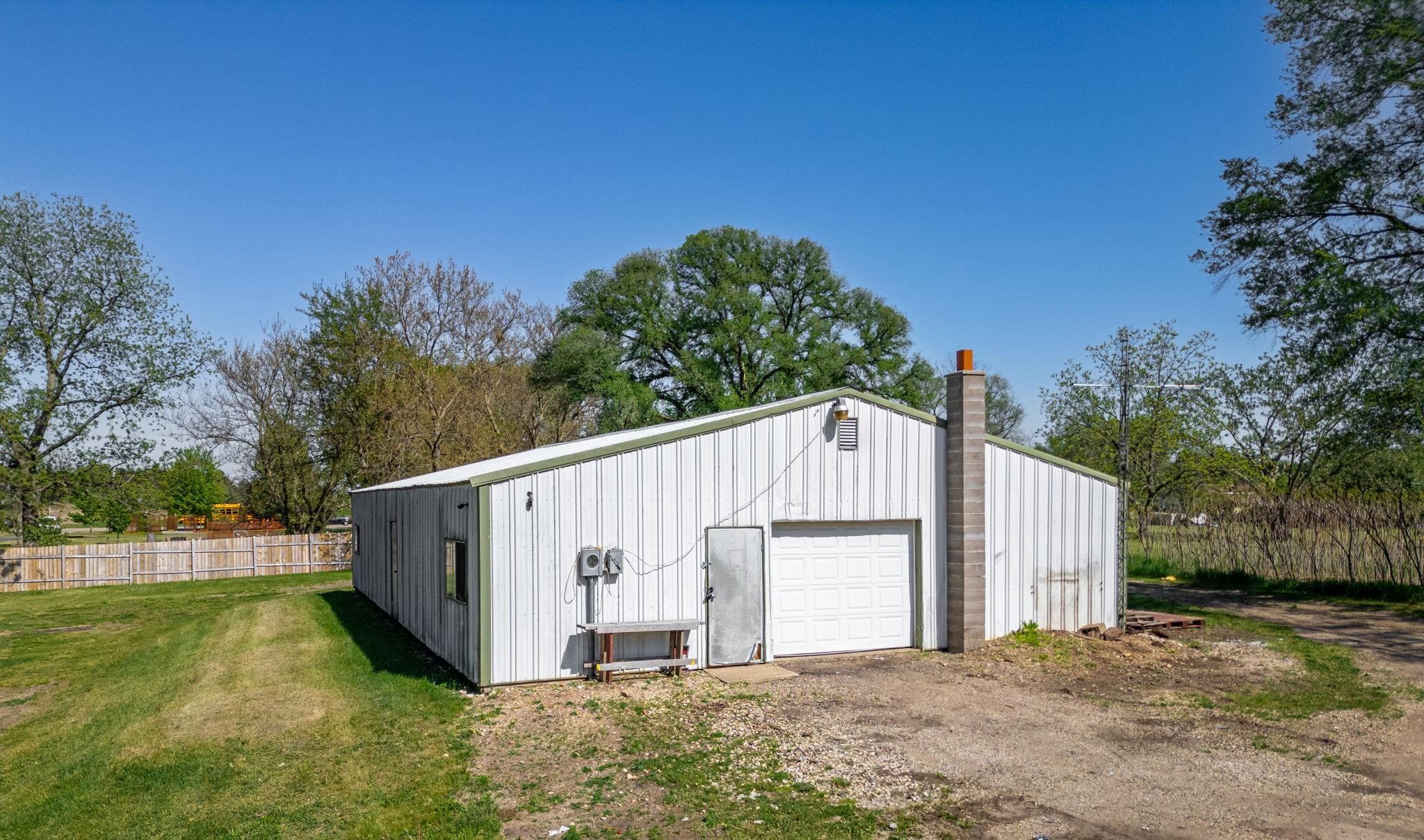 972 East Philhower Road Beloit, WI 53511 - Photo 23 of 29