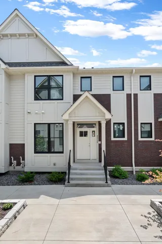 $1,700,000 | 2357 Simply Living Lane, Hudson, WI 54016