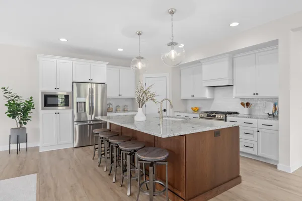 $1,700,000 | 2357 Simply Living Lane, Hudson, WI 54016