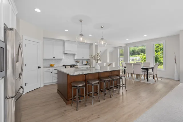 $1,700,000 | 2357 Simply Living Lane, Hudson, WI 54016