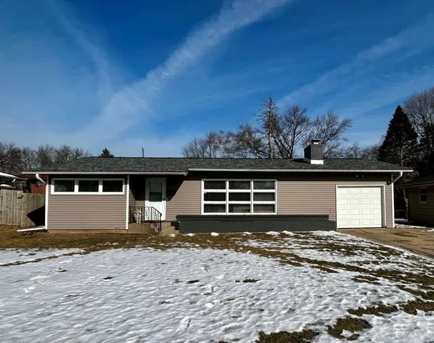 $170,000 | 4010 Highcrest Road, Rockford, IL 61107