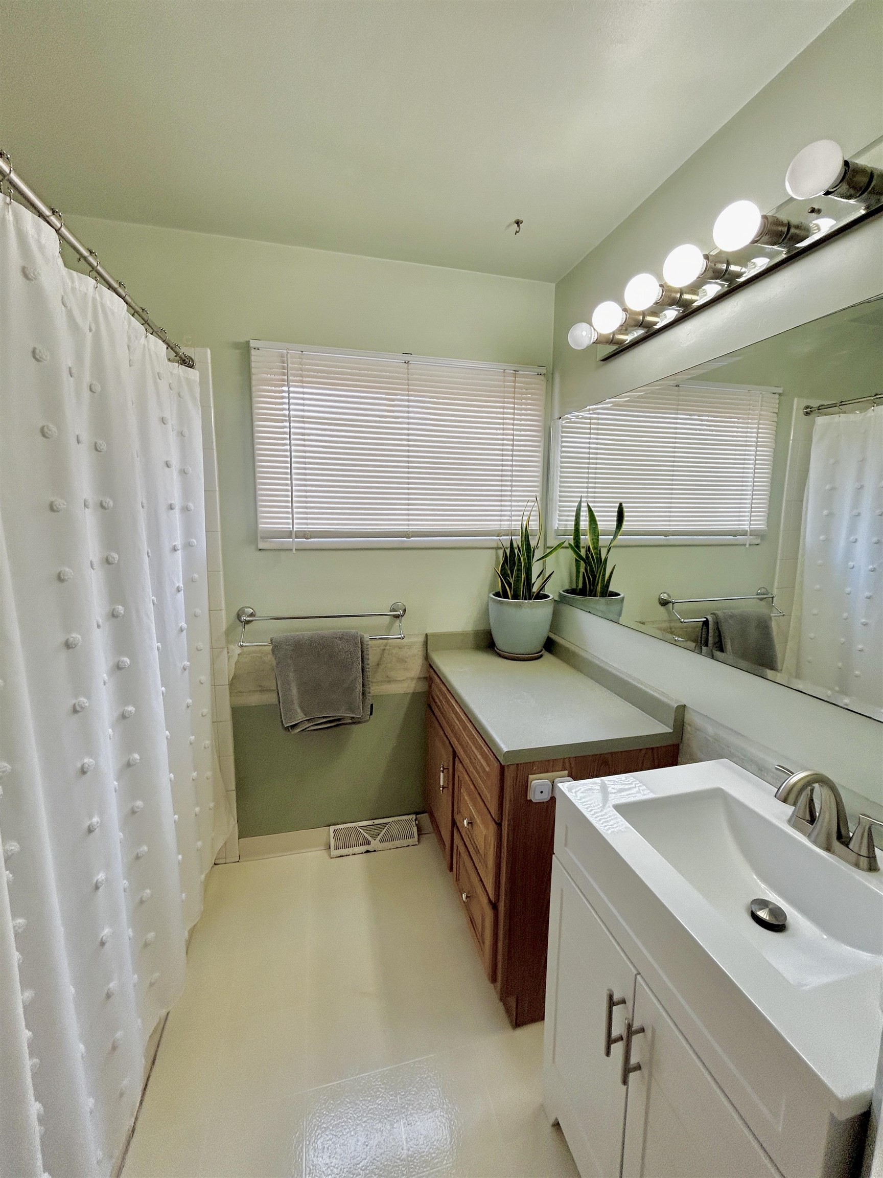 4010 Highcrest Road Rockford, IL 61107 - Photo 17 of 24