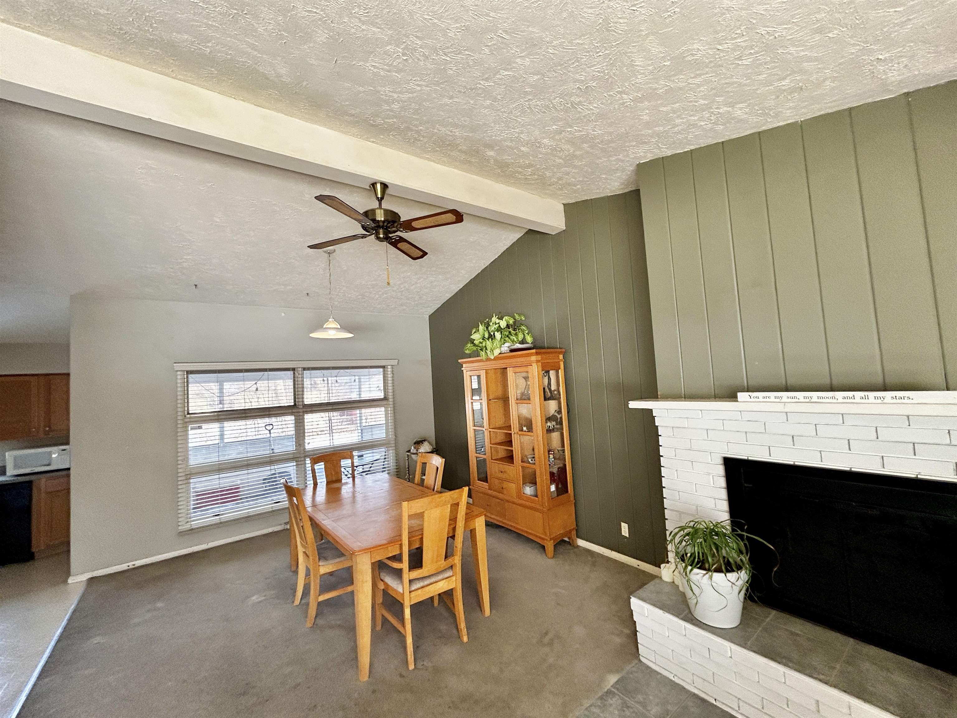 4010 Highcrest Road Rockford, IL 61107 - Photo 8 of 24