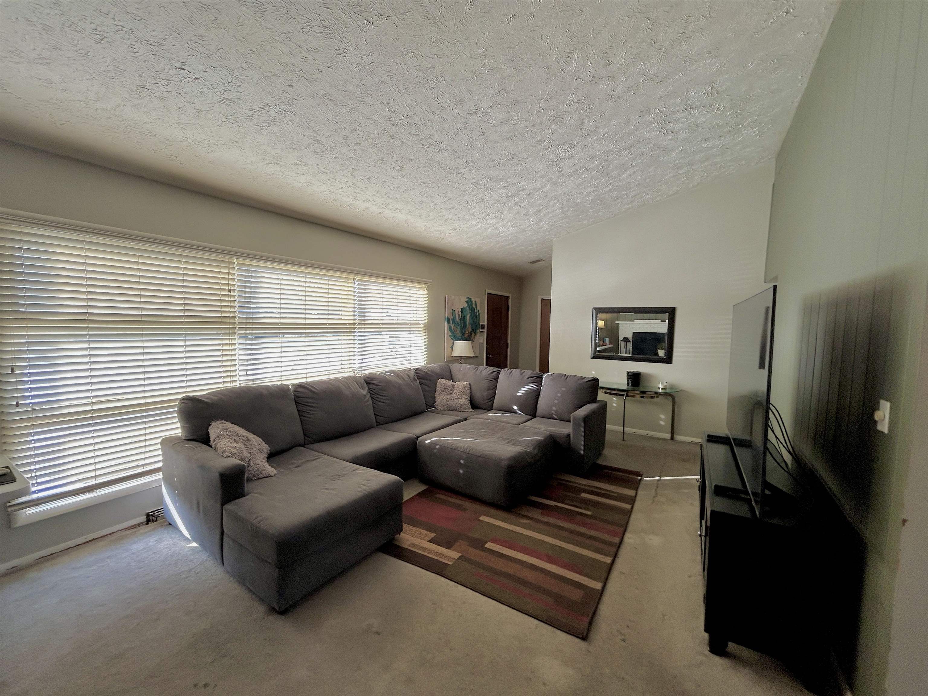 4010 Highcrest Road Rockford, IL 61107 - Photo 9 of 24