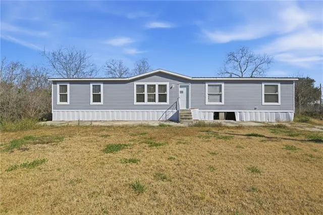 $69,900 | 135 Ave B, Buras, LA 70041