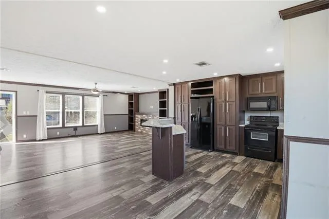 $69,900 | 135 Ave B, Buras, LA 70041