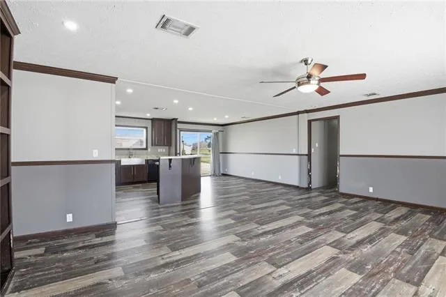 $69,900 | 135 Ave B, Buras, LA 70041