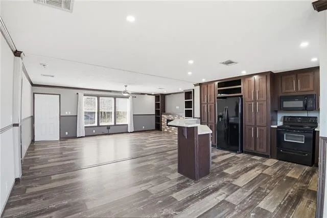 $69,900 | 135 Ave B, Buras, LA 70041