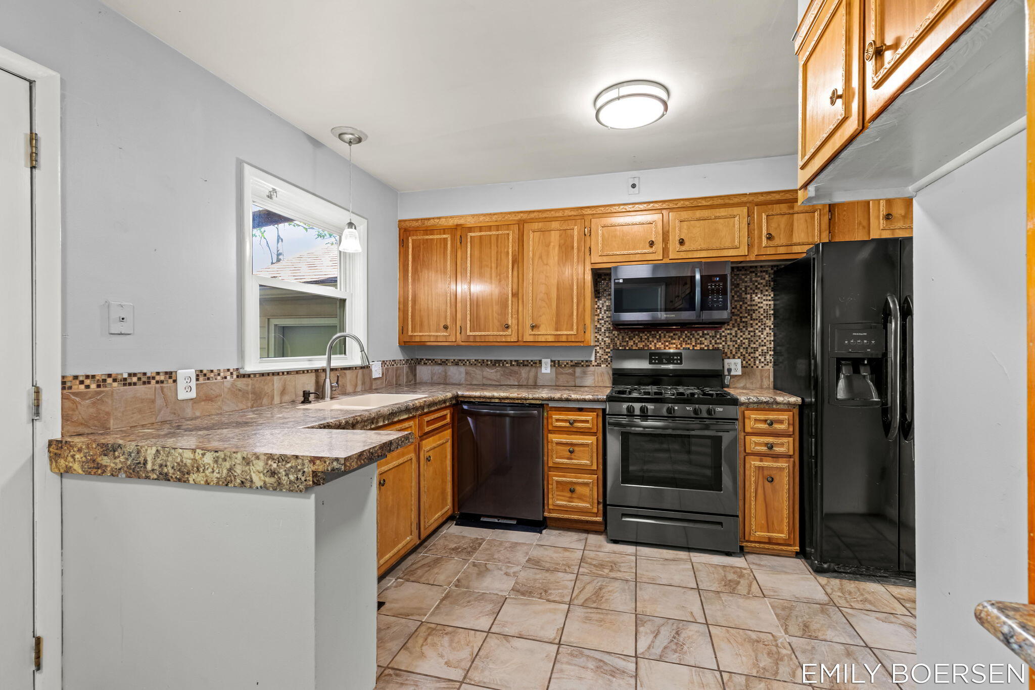 7543 Walnut Avenue Jenison, MI 49428 - Photo 17 of 68 16-web-or-mls-045