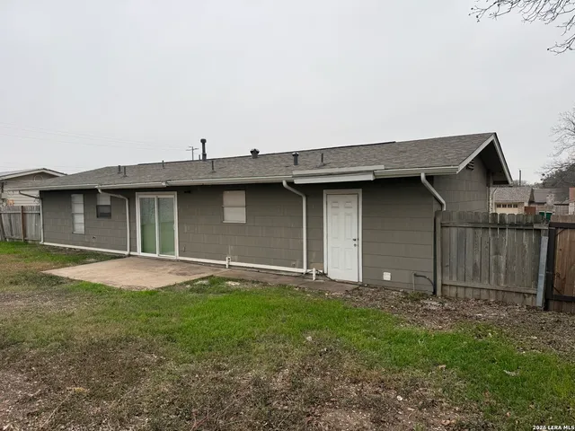 $1,750 | 206 Balboa Drive, Universal City, TX 78148