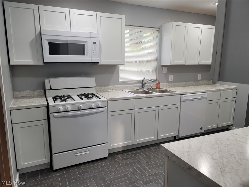 6071 Downs Road Northwest Warren, OH 44481 - Photo 2 of 17 Gallery Image 2