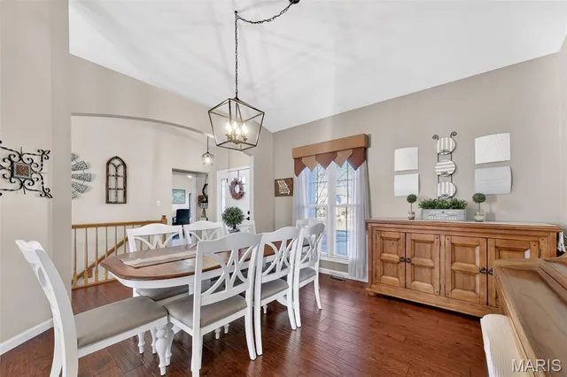 $475,000 | 82 Boschert Creek Drive, St. Peters, MO 63376