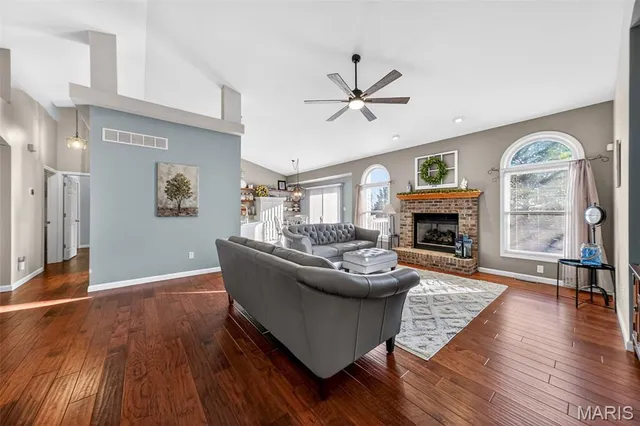 $475,000 | 82 Boschert Creek Drive, St. Peters, MO 63376