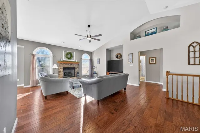 $475,000 | 82 Boschert Creek Drive, St. Peters, MO 63376