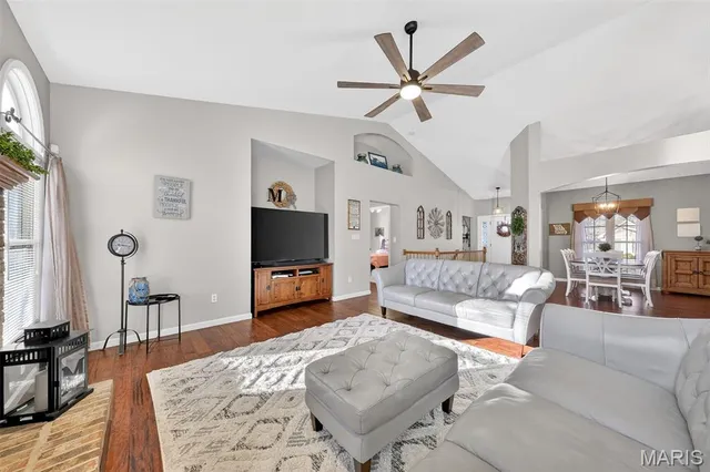 $475,000 | 82 Boschert Creek Drive, St. Peters, MO 63376