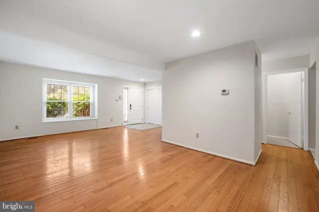 $2,900 | 11521 Shell Flower Lane, Columbia, MD 21044