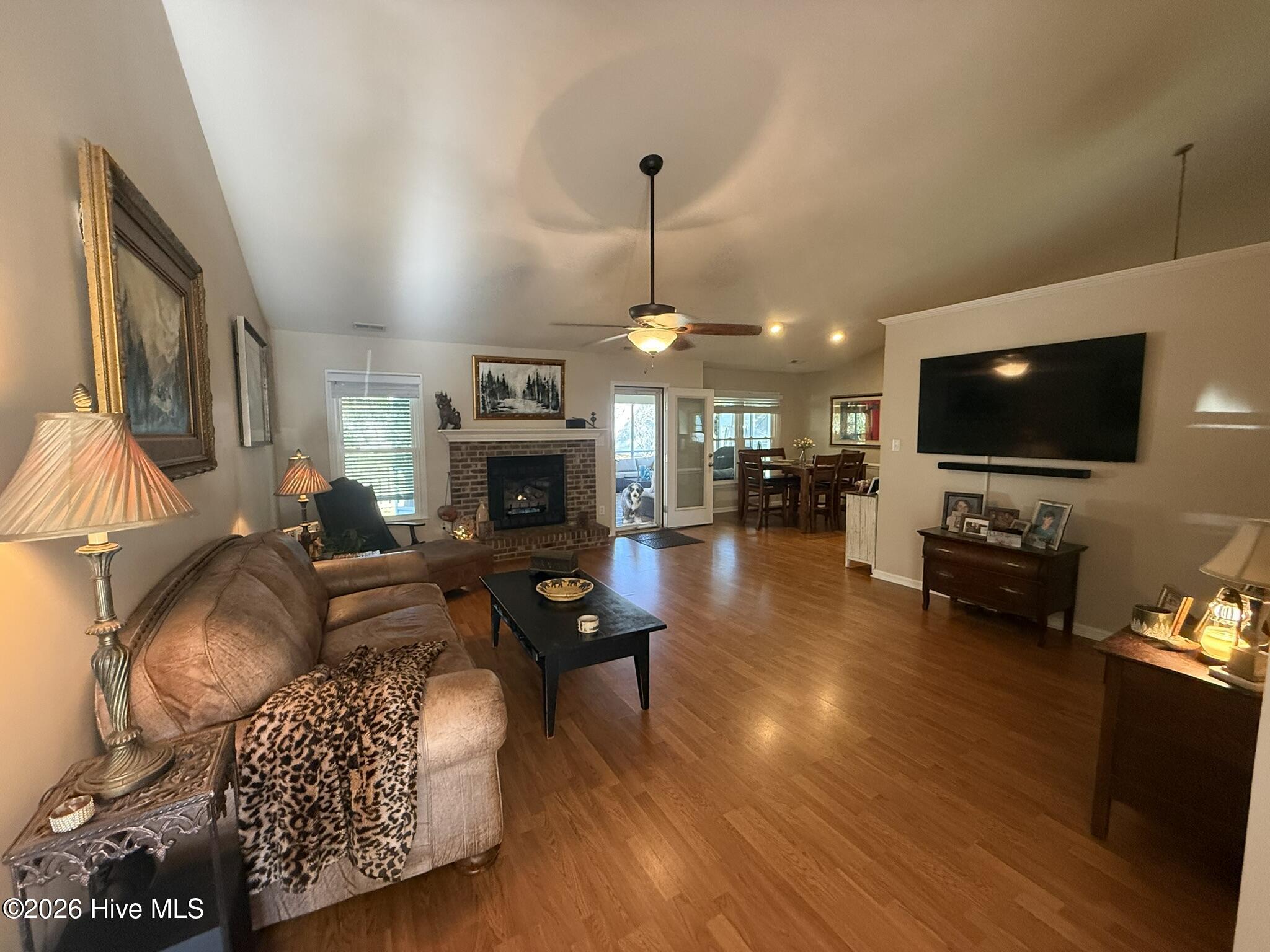 606 Barbour Road Morehead City, NC 28557 - Photo 2 of 28 IMG_6405