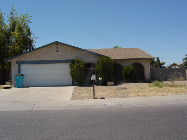 7225 West Merrell Street Phoenix, AZ 85033 - Photo 1 of 5 front