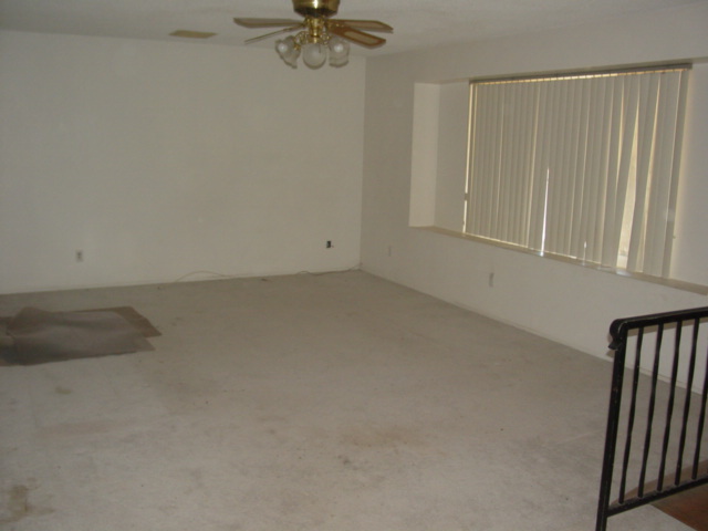 7225 West Merrell Street Phoenix, AZ 85033 - Photo 4 of 5 living room