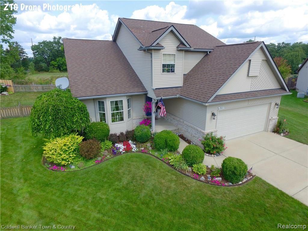 2821 Laurel Ridge Lane Howell, MI 48843 - Photo 1 of 41