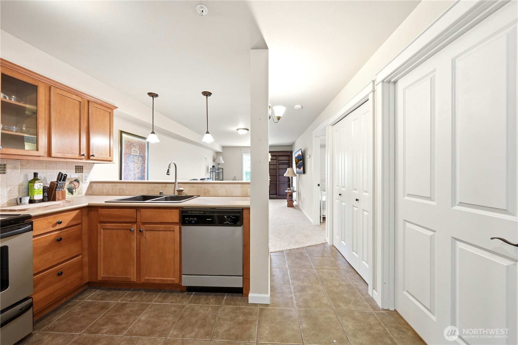 680 32nd Street, Unit C308 Bellingham, WA 98225 - Photo 13 of 22