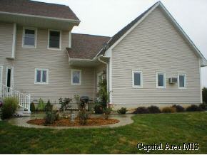 901 Newman Road Winchester, IL 62694 - Photo 2 of 9