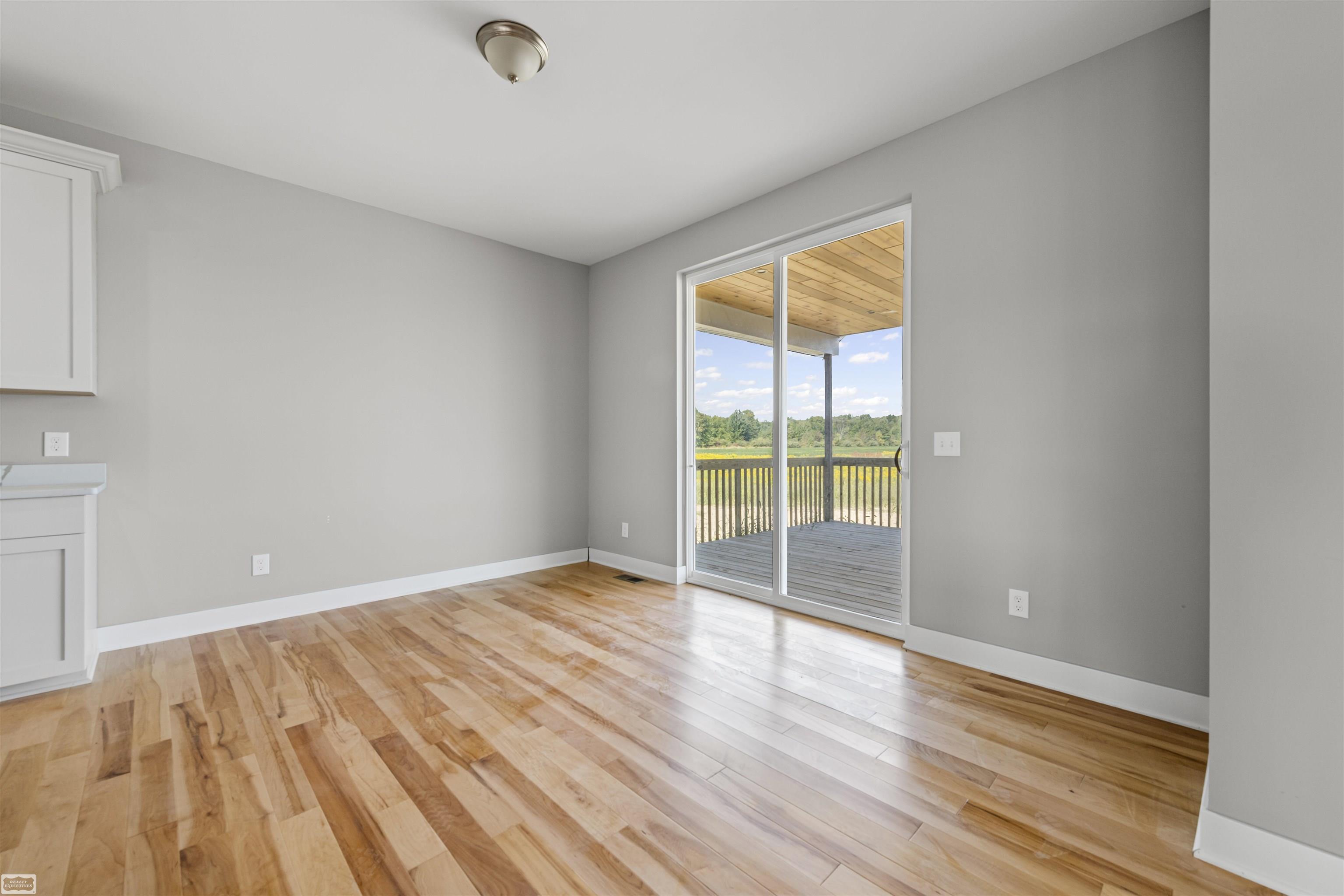 7082 Springborn Road East China, MI 48054 - Photo 16 of 29 50205292-30b52cb9-6319-4e7c-a139-8c3e4068a010.JPG