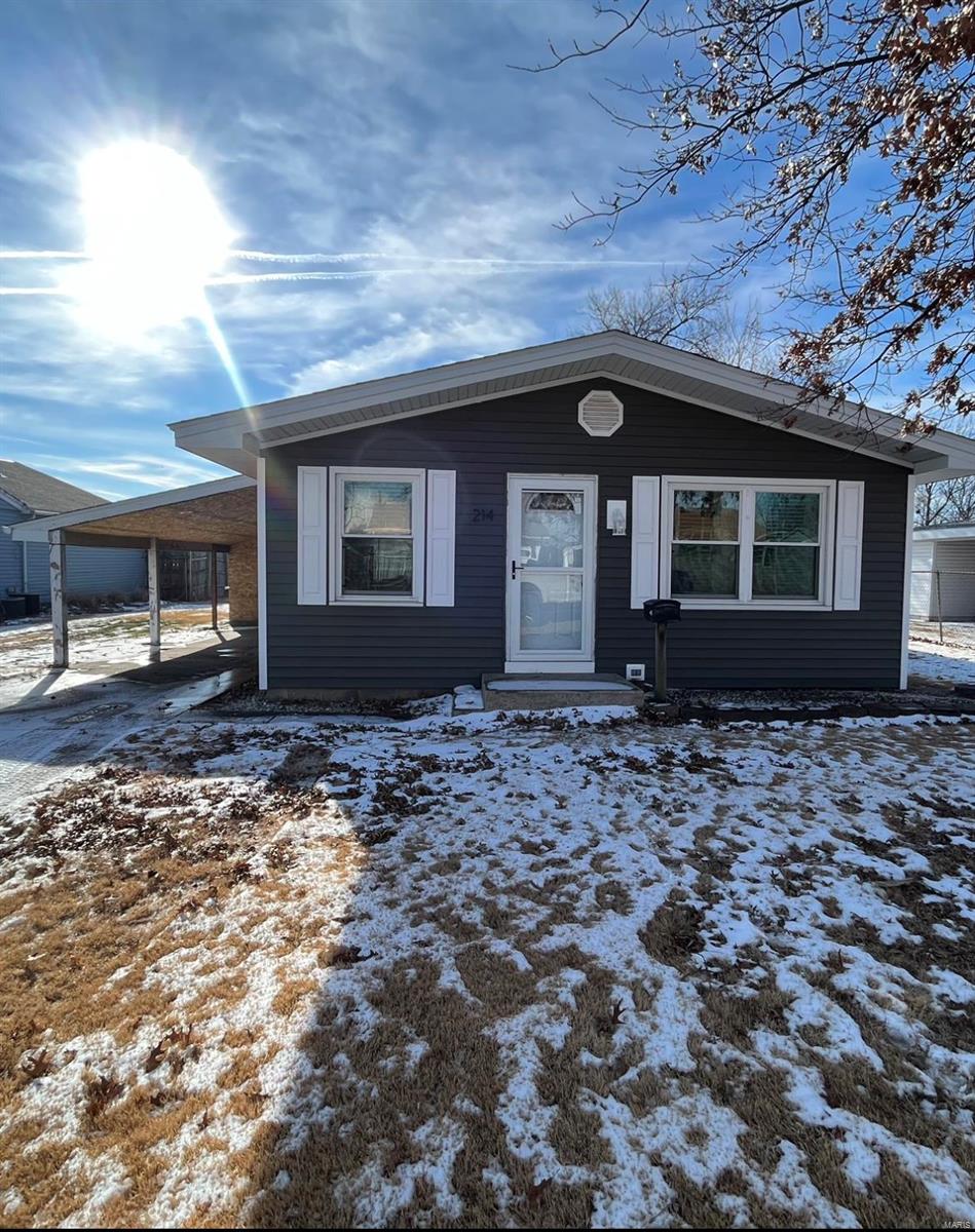 214 West County Road Jerseyville, IL 62052 - Photo 1 of 45 Gallery Image 1