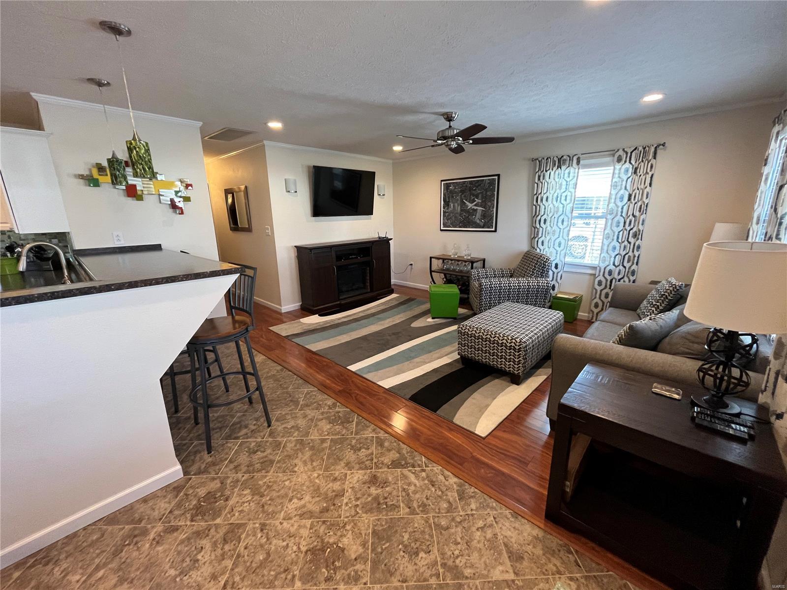 214 West County Road Jerseyville, IL 62052 - Photo 11 of 45 Gallery Image 11