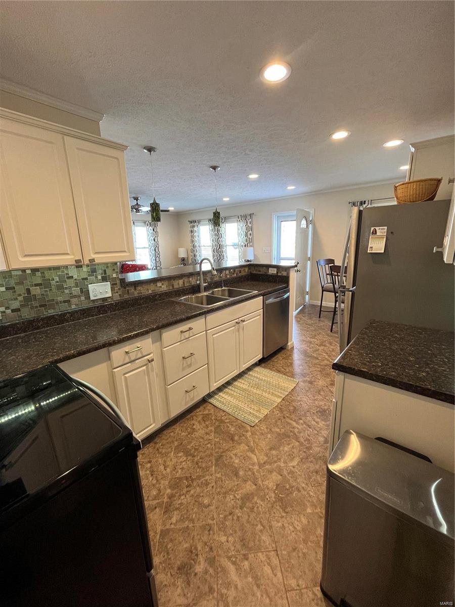 214 West County Road Jerseyville, IL 62052 - Photo 17 of 45 Gallery Image 17